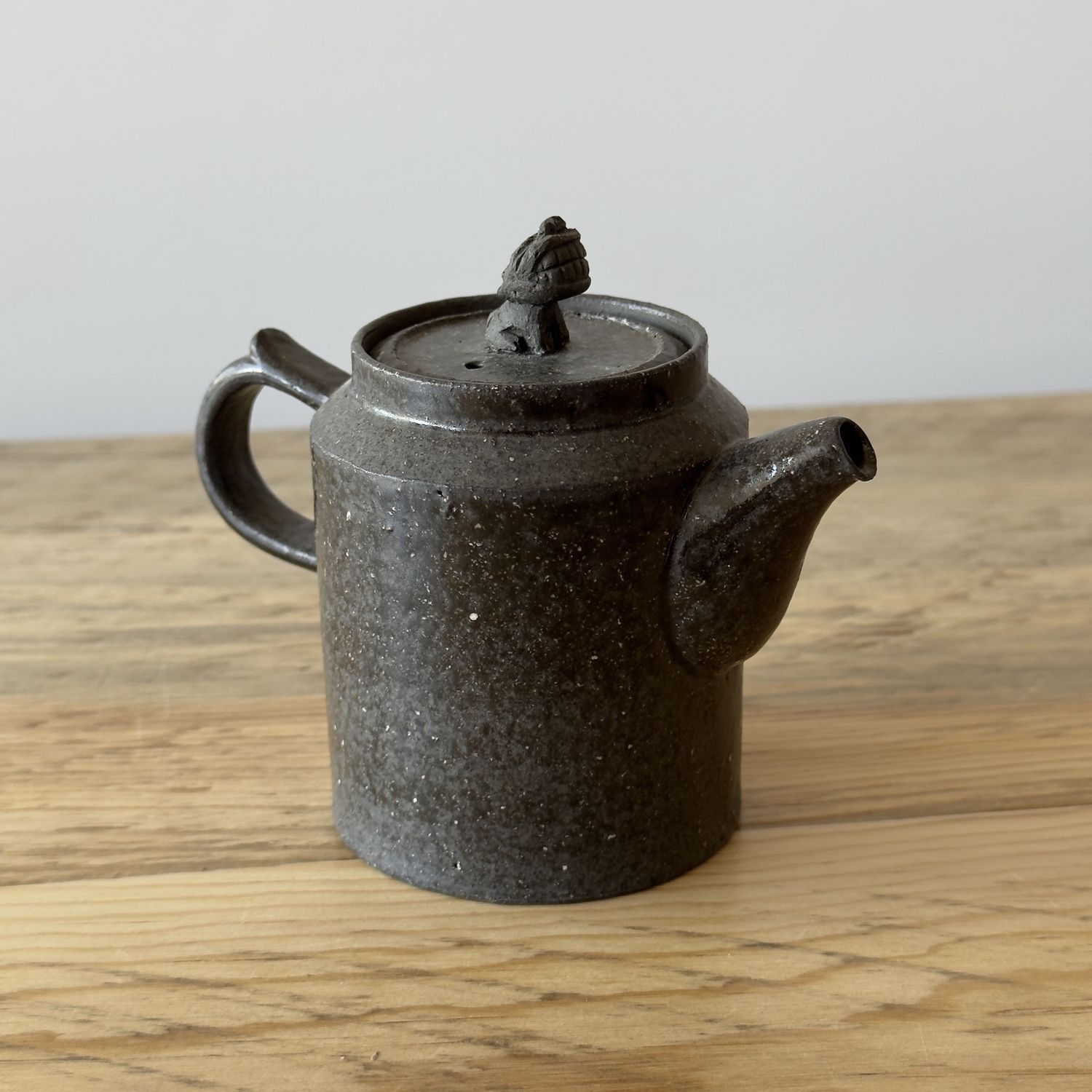 Pann Ceramics - Haetae Teapot, Size: Cylinder