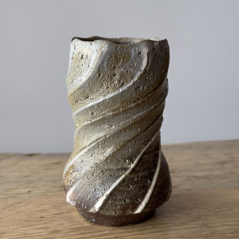 Kazuya Ishida - Small Spiral Vase