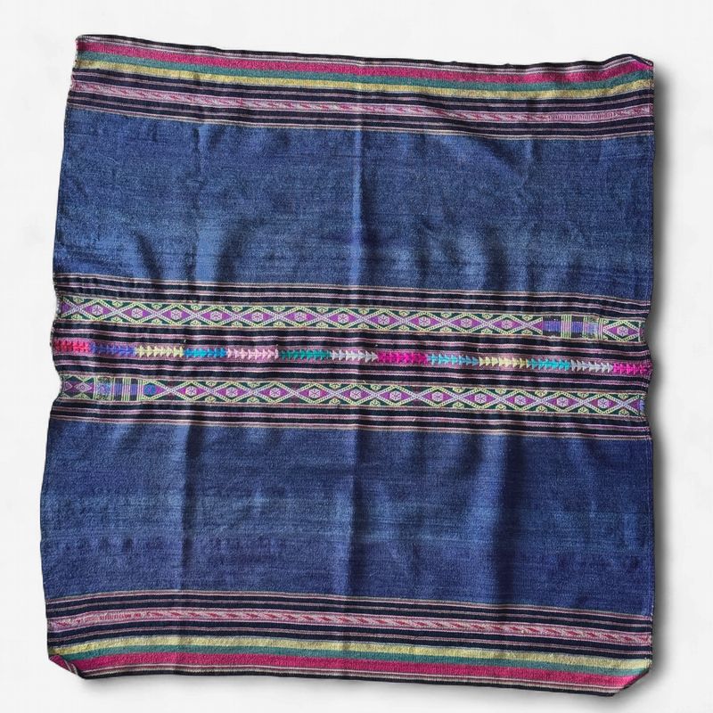 Vintage Handwoven Peruvian Manta - Alessia