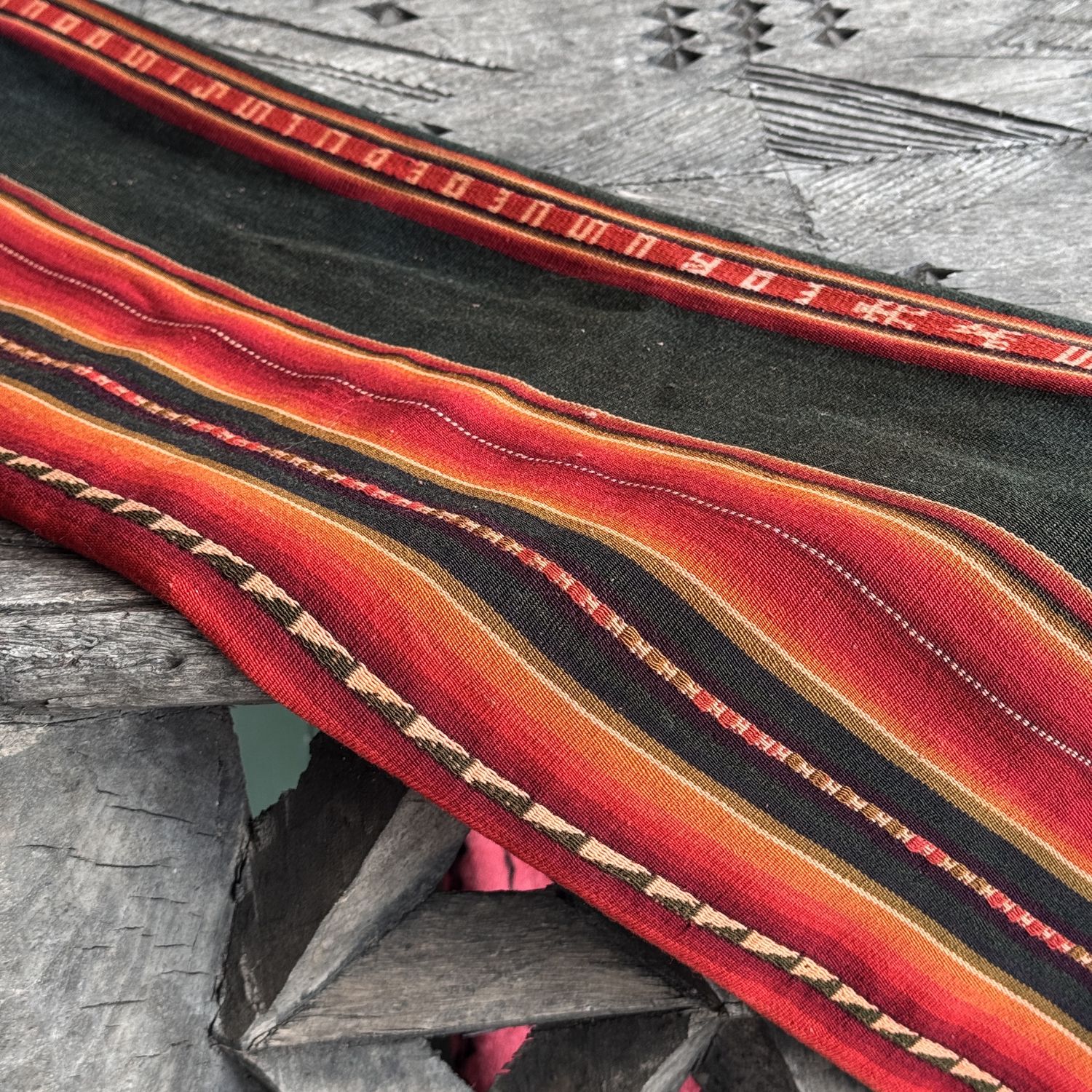Vintage Handwoven Peruvian Manta - Luciana