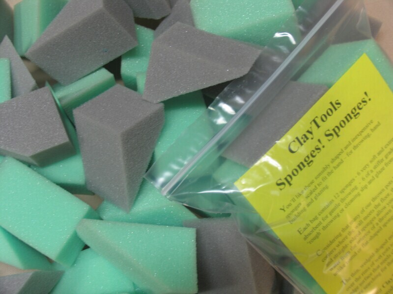 SPONGES - 8 GREEN AND 4 GRAY