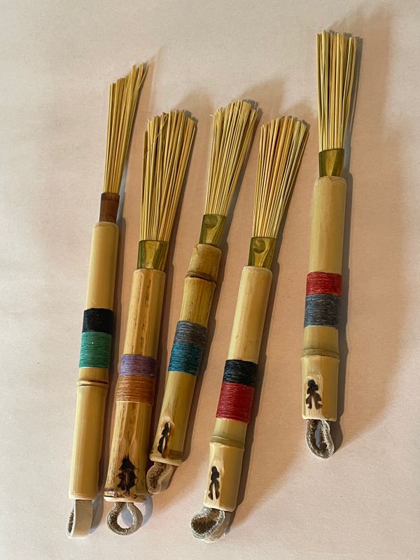 BROOM CORN BRUSH
