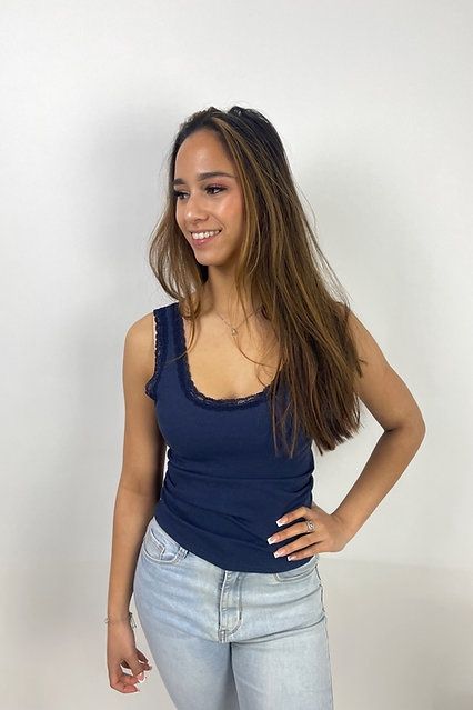 Top met kant Marine