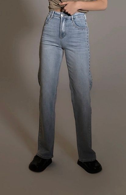 Wide Leg Studs Jeans