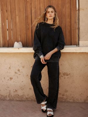 Sweatpants met rhinestones