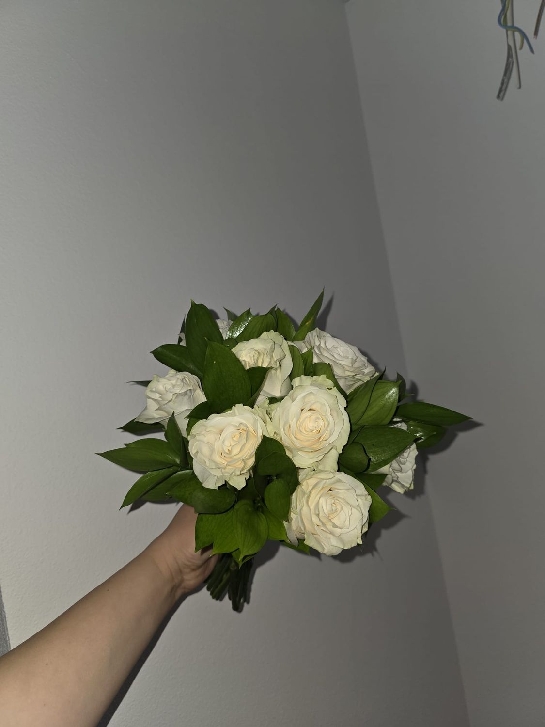 Buchet trandafiri albi