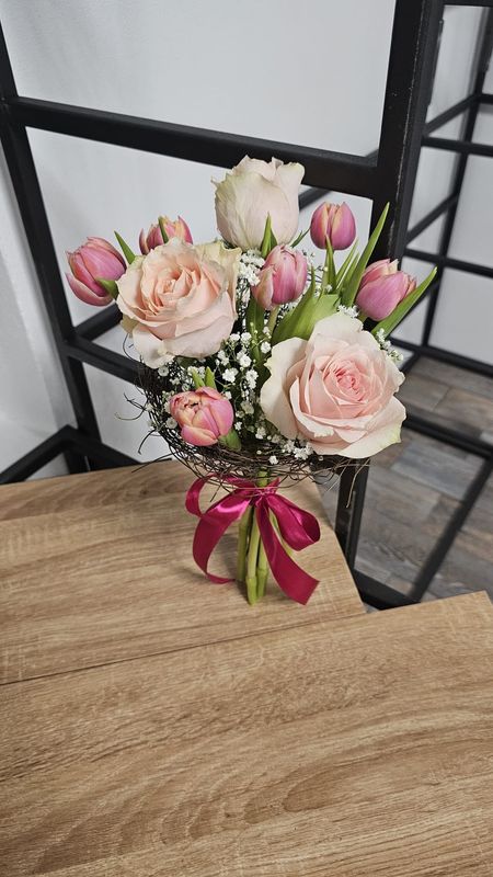 Buchet Lalele - trandafiri