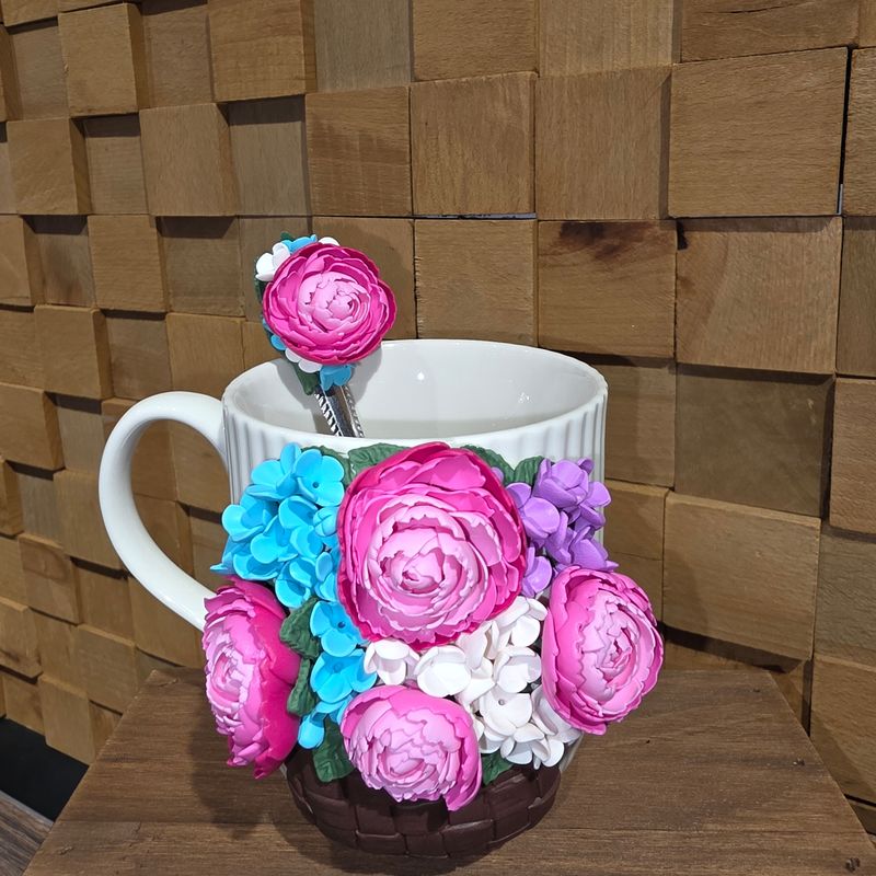 Cana&amp;lingurita bujori