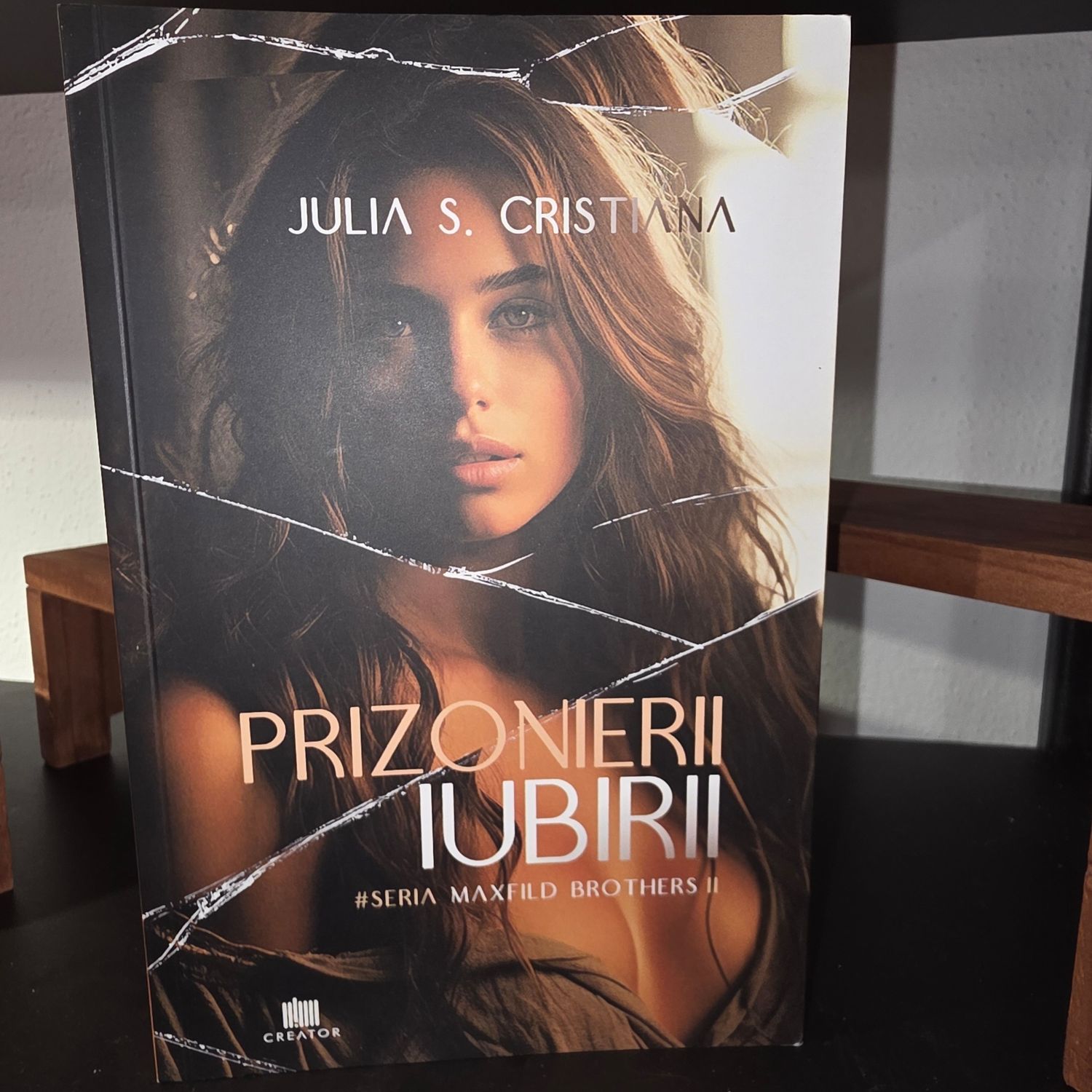 Carte Prizonierii iubirii