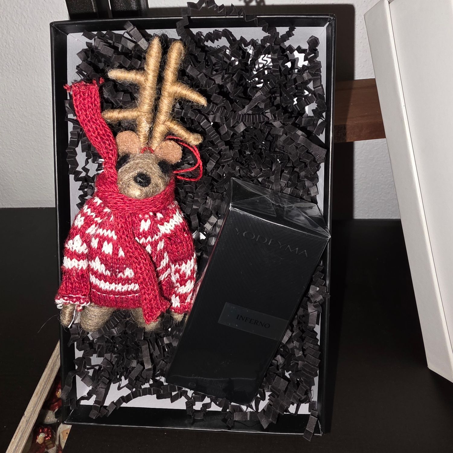 Cadou pt. El (parfum&amp;ren)