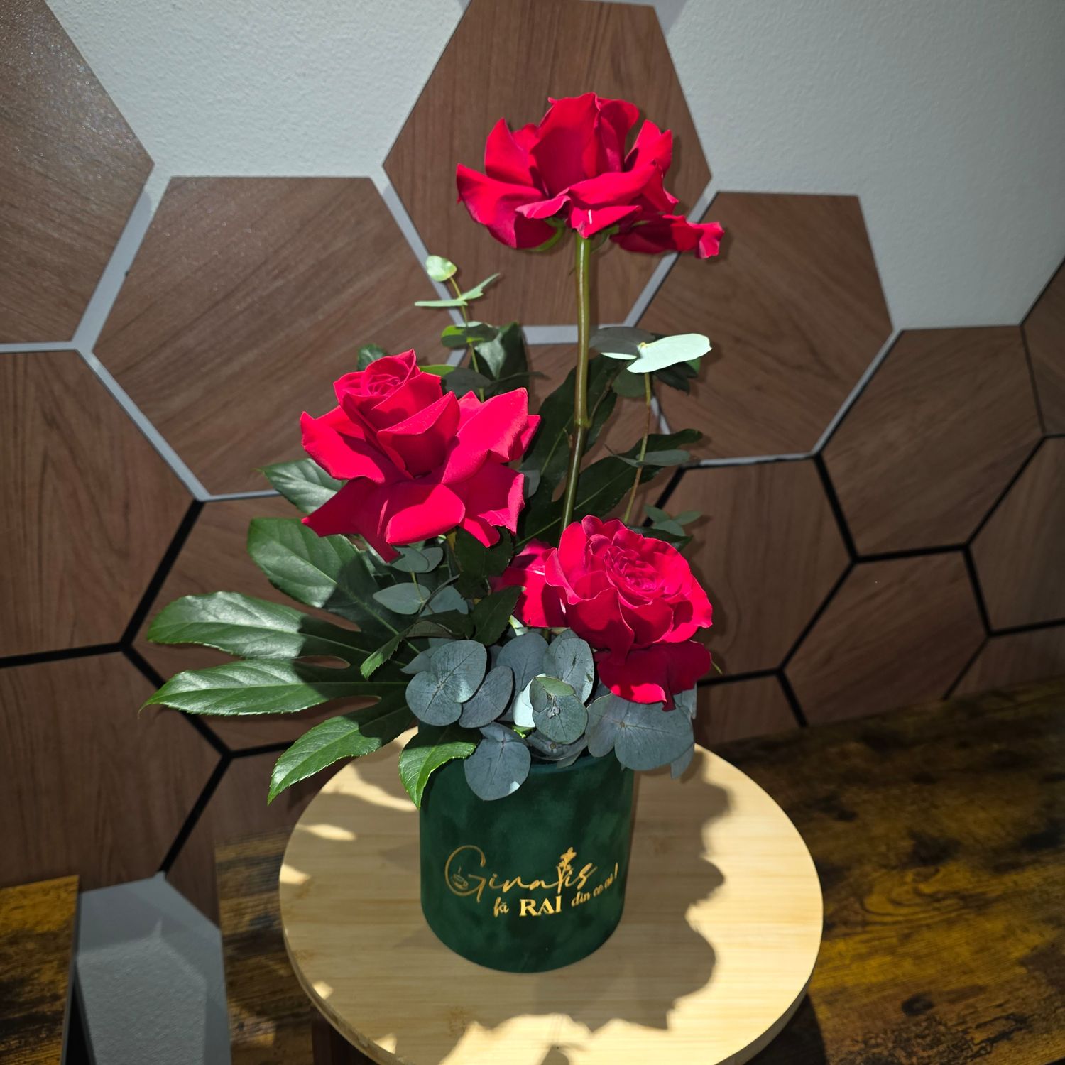 Aranjament 3 trandafiri