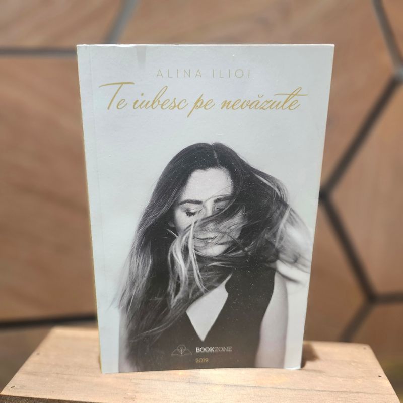 Carte Te iubesc pe nevăzute