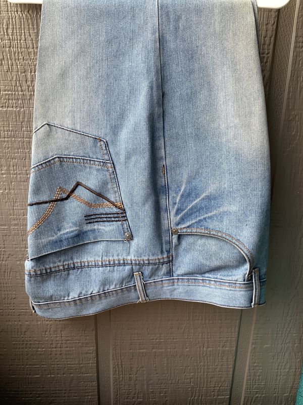 Light Blue Jeans Dark Brown Design On Pockets sz 40x32