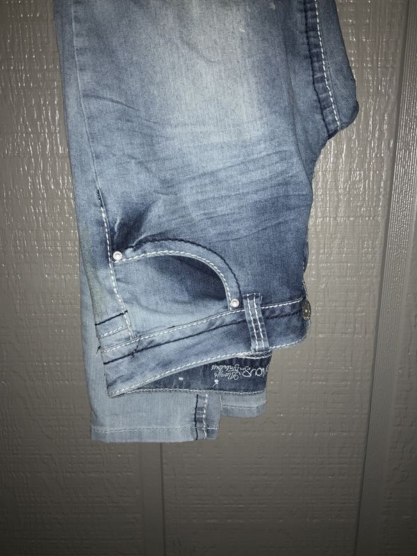 Almost Famous Blue Jeans sz 15