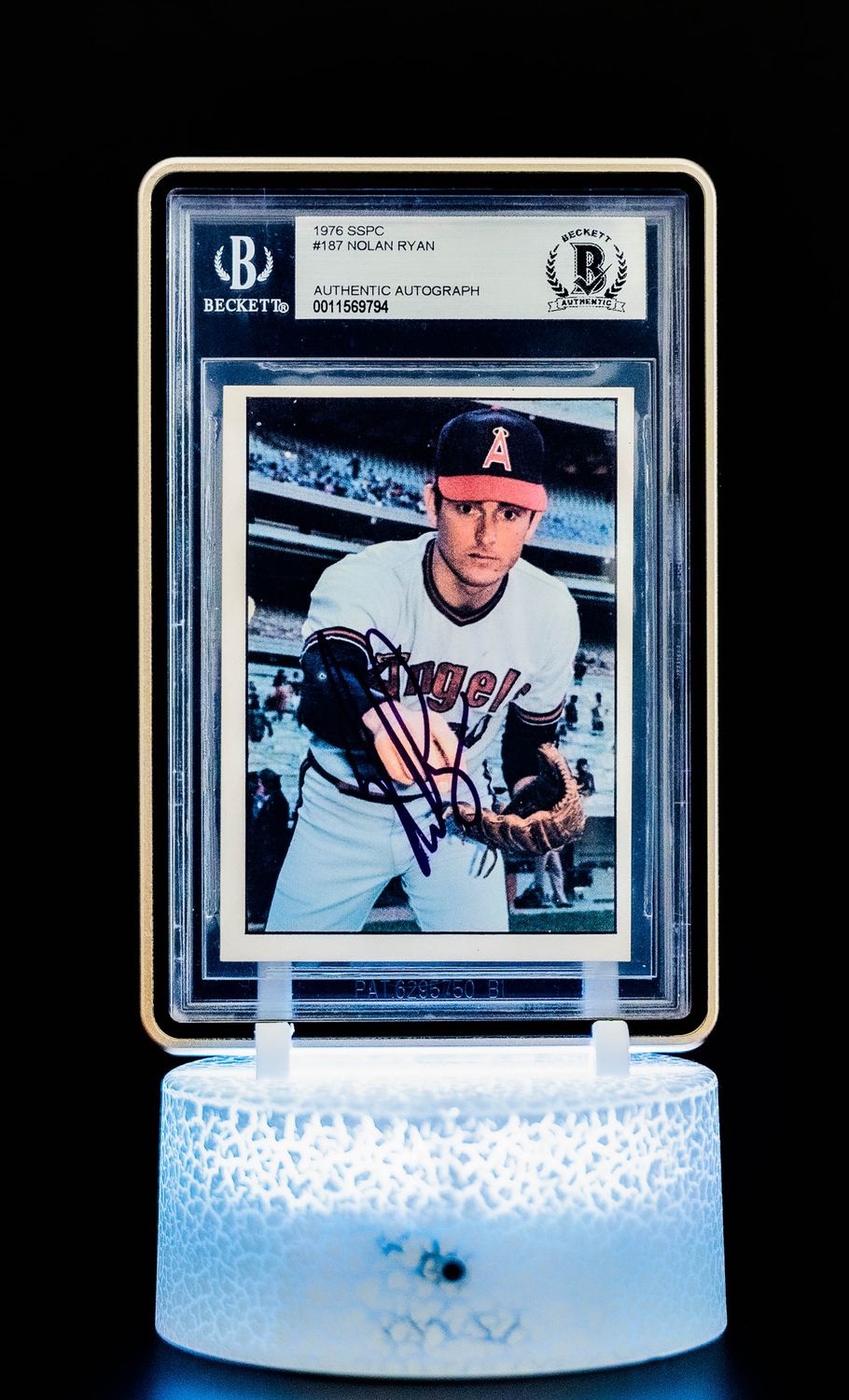 1976 SSPC Nolan Ryan #187 (BGS 10 Authentic Autograph BGS: #0011569794)