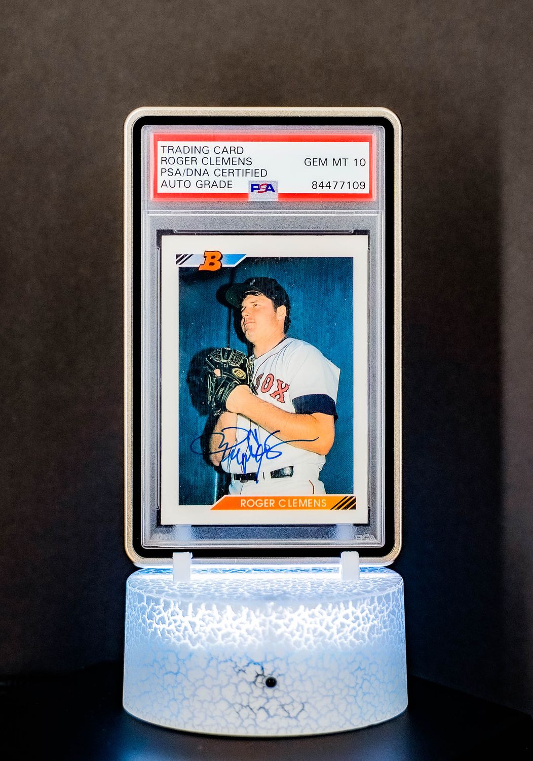 1992 Topps Bowman Roger Clemens #681 (PSA GEM MT 10 Auto Grade PSA: #84477109)