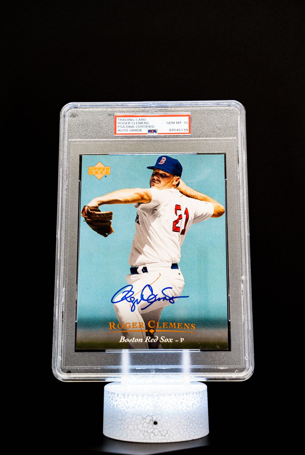 1995 Upper Deck Jumbo Roger Clemens Autograph #159 – PSA GEM MT 10 Auto – UDA Authenticated – Oversized Card