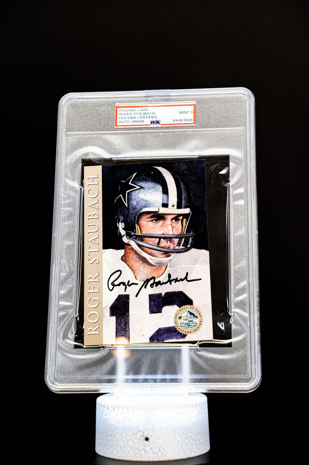 1998 H.O.F. Cards Hall of Fame Signature Series Roger Staubach Auto (SN: 1304/2500) Large Sized Card