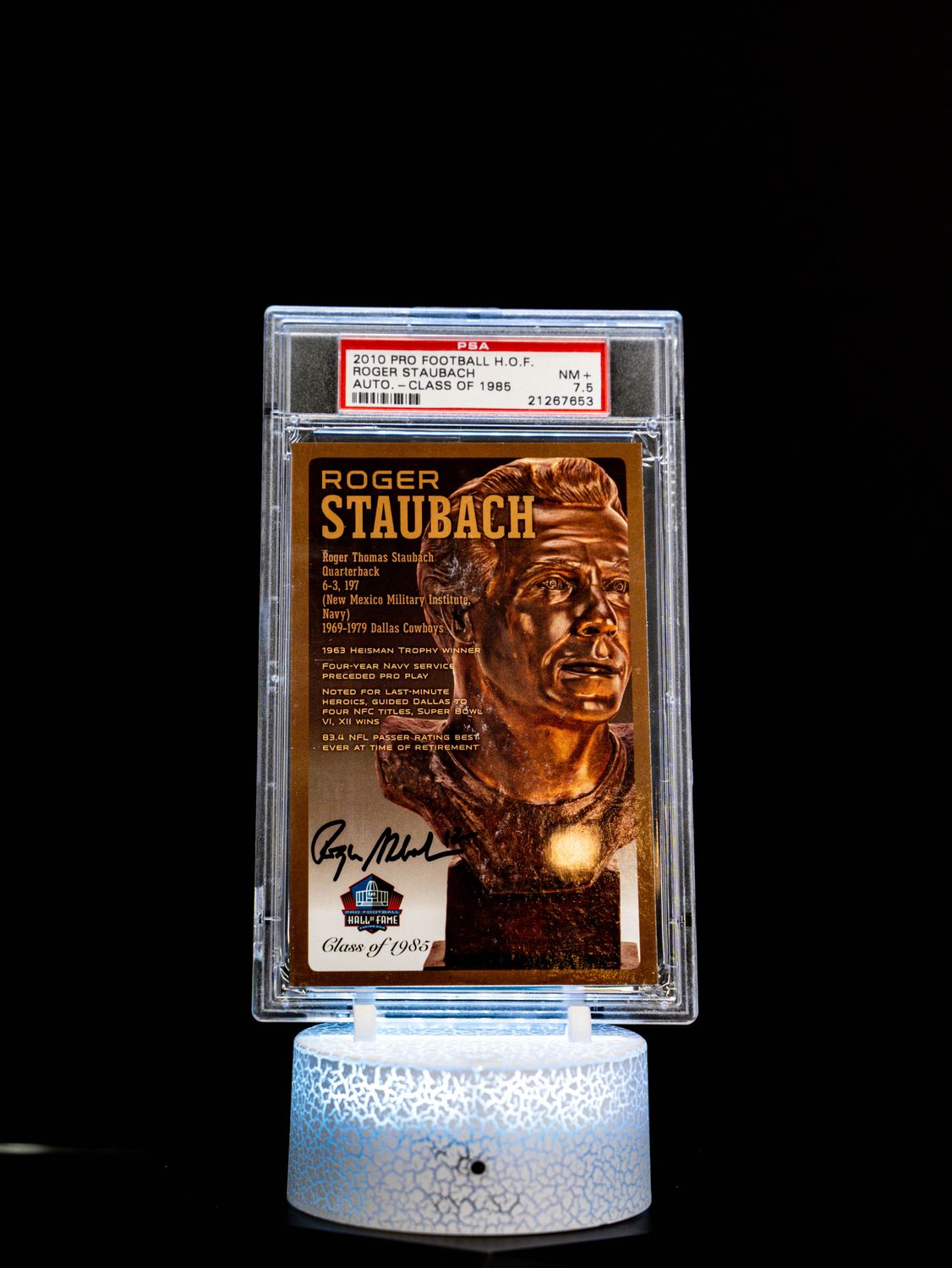 2010 Pro Football H.O.F. Auto Class of 1985 Roger Staubach (SN: 34/150, Postcard)