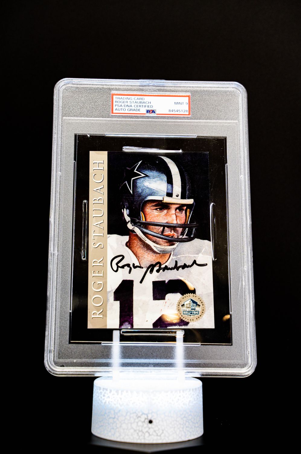 1998 H.O.F. Cards Hall of Fame Signature Series Roger Staubach (SN: 1513/2500) PSA MINT 9