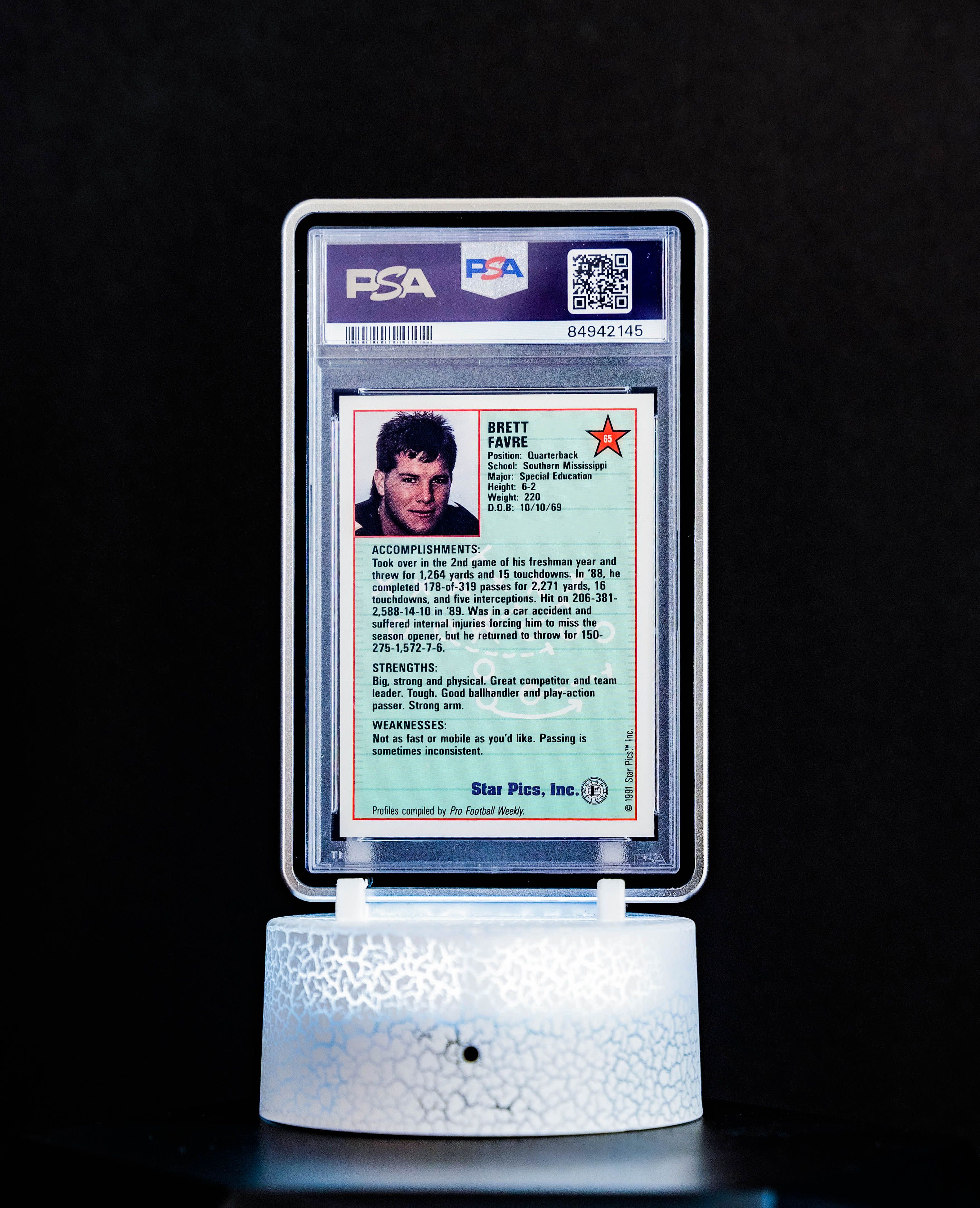 1991 Star Pics Autographed Brett Favre #65 – PSA GEM MT 10, Auto GEM MT 10 (PSA Cert #84942145)