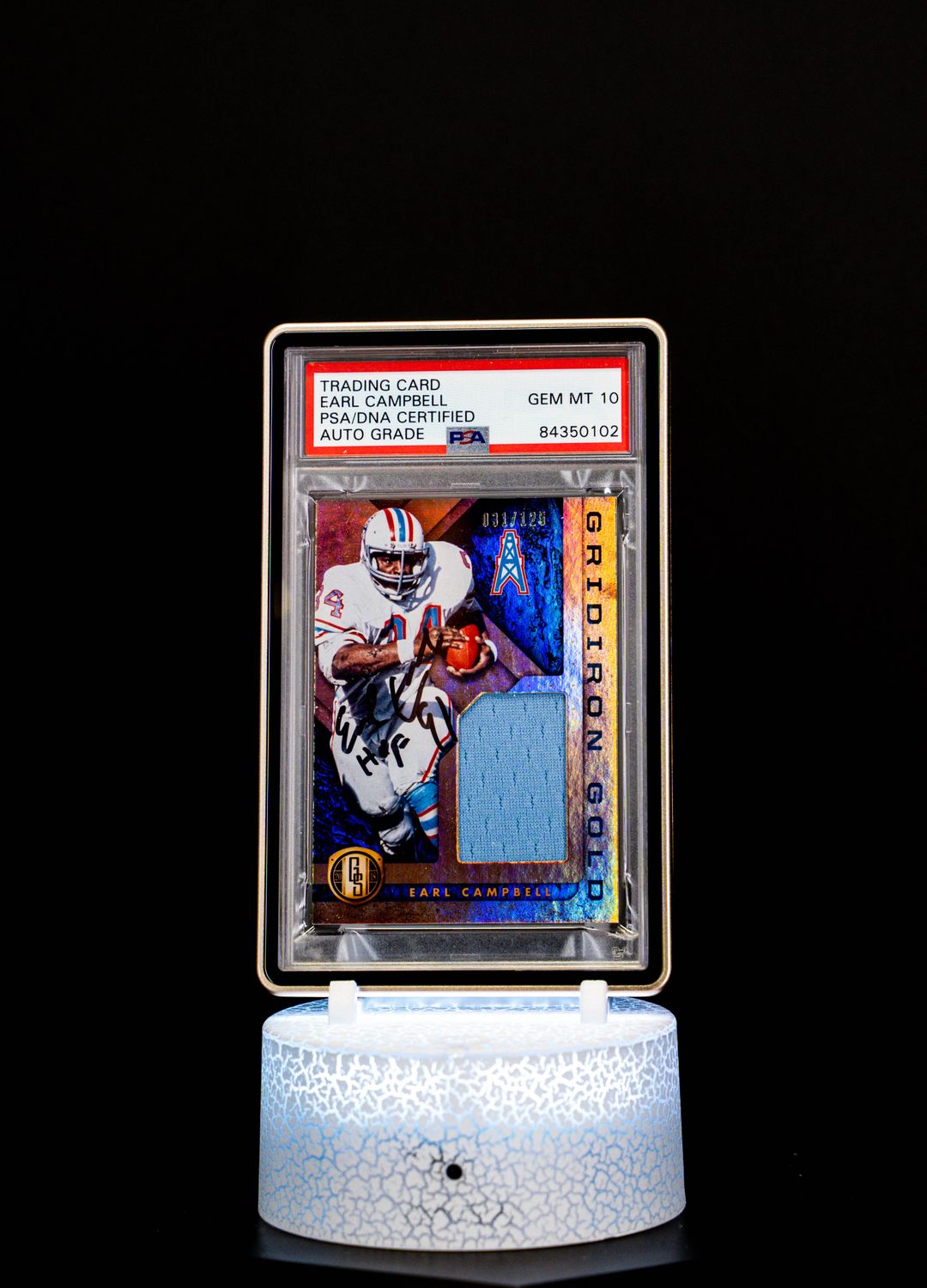 2018 Panini Gold Standard Gridiron Gold Patch Autographed Earl Campbell (SN: 31/125) #GG-29 PSA GEM MT 10, Auto 10