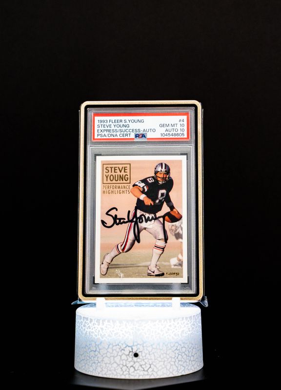 1993 Fleer S. Young Express Success Autographs Steve Young #4 – PSA GEM MT 10, Auto GEM MT 10 (PSA Cert #104548605)
