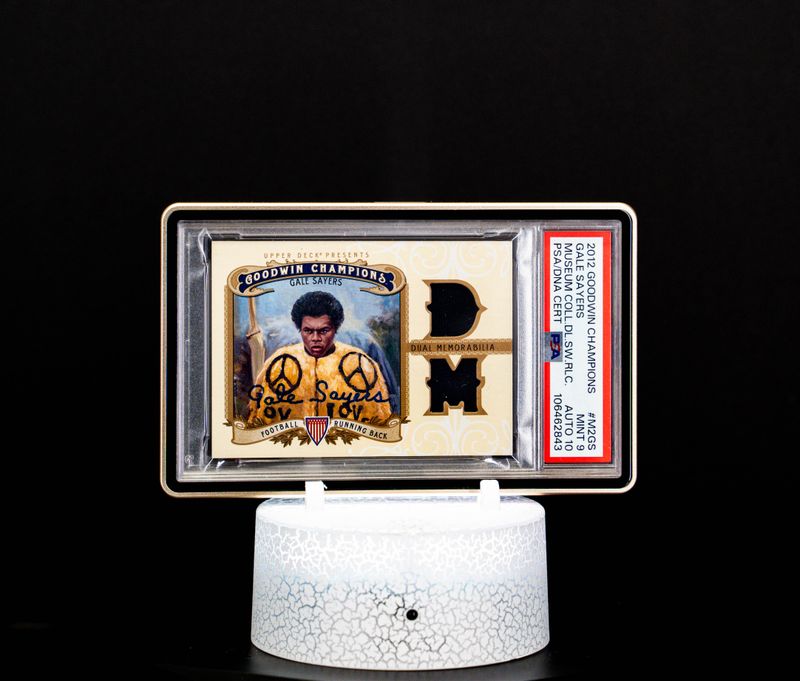 2012 Goodwin Champions Museum Coll. DL. SW. Relic, Gale Sayers #M2GS