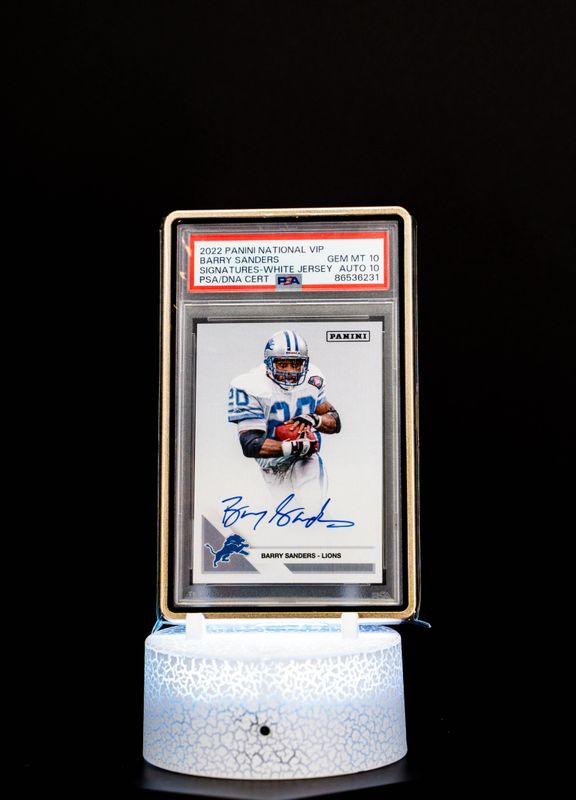 2022 Panini National VIP Signatures White Jersey Autographed Barry Sanders – PSA GEM MT 10, Auto GEM MT 10 (PSA Cert #86536231)