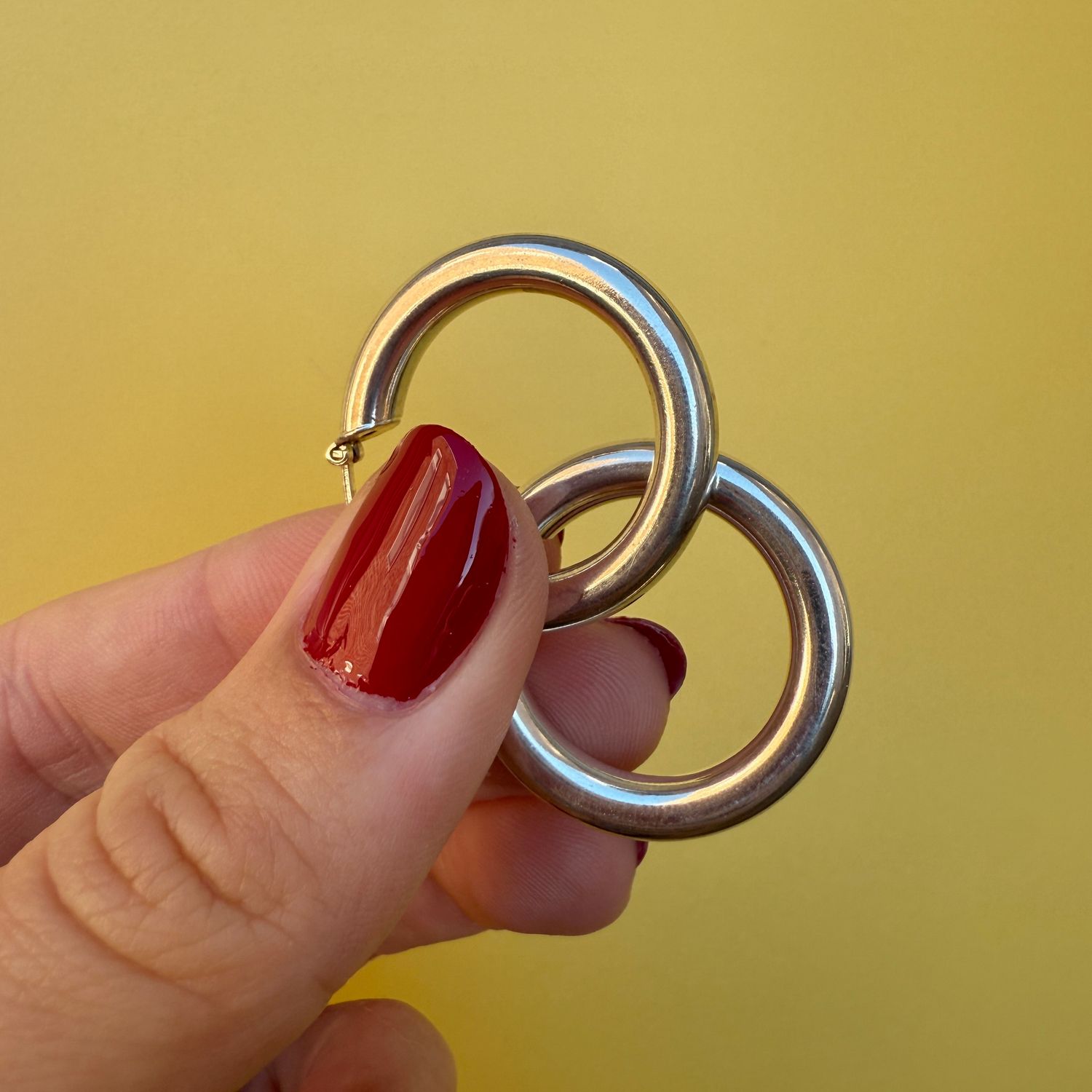 The Diana: Italian Sterling Silver 1.125&quot; Hoops