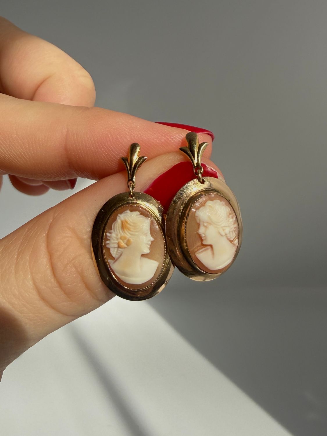 The Dorian: 14K Gold and and Shell Cameo 1" Drop Earrings