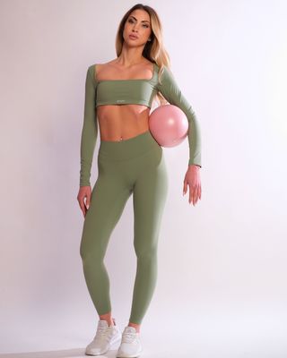 Сет "Kaya" Green  - дълъг клин и crop топ с дълги ръкави