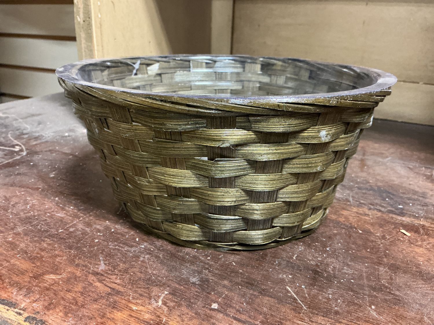 Brown Round Wicker (sm)