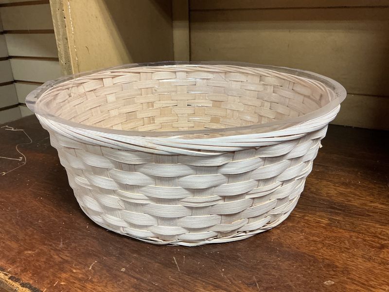 White Round Wicker (lg)