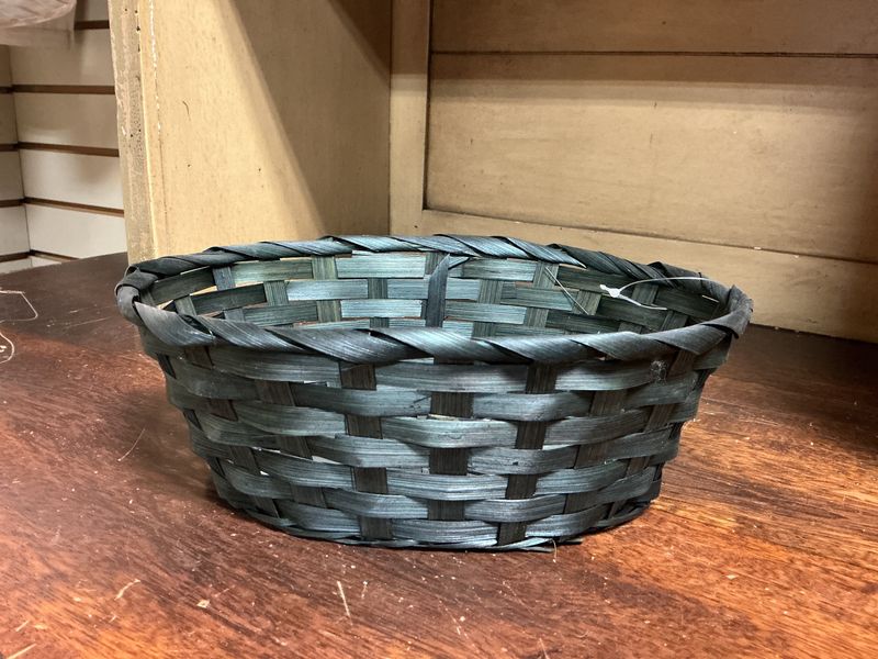 Black Oval Basket (sm) Wicker