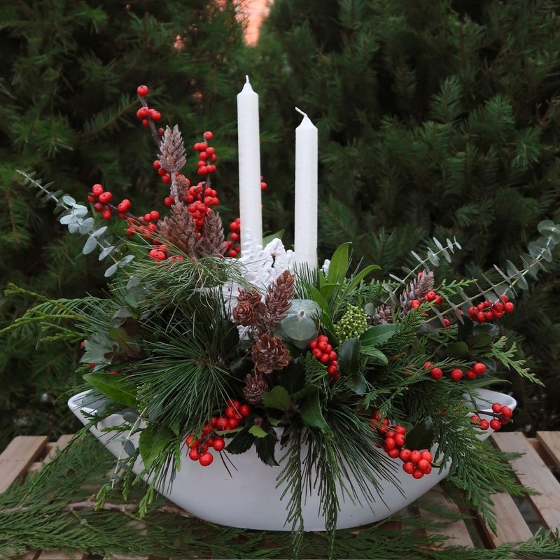 Snowflake &amp; Berries Centerpiece