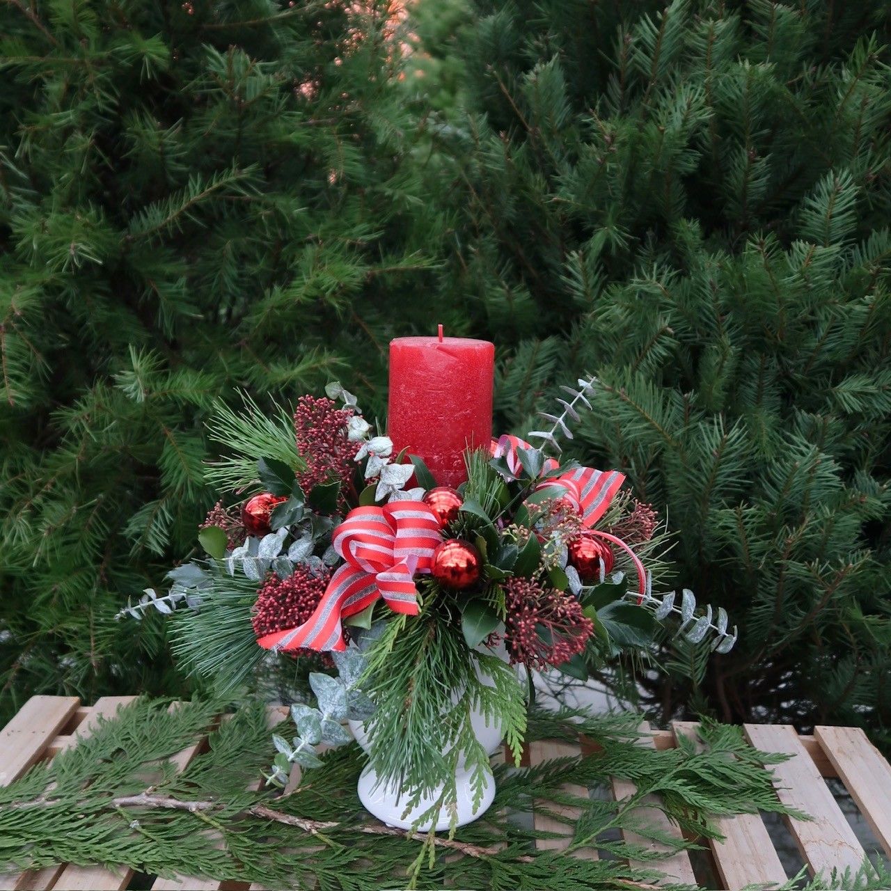 Classic Red Centerpiece