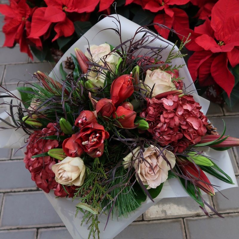 Seasonal Hand Tied Bouquet Premium