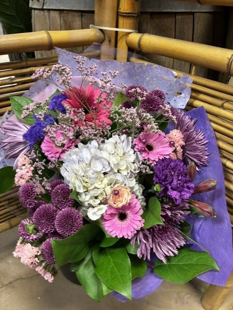 Everyday Hand Tied Bouquet Premium