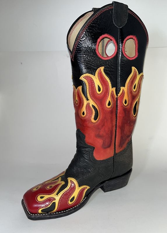 Women&#39;s Flame Boots