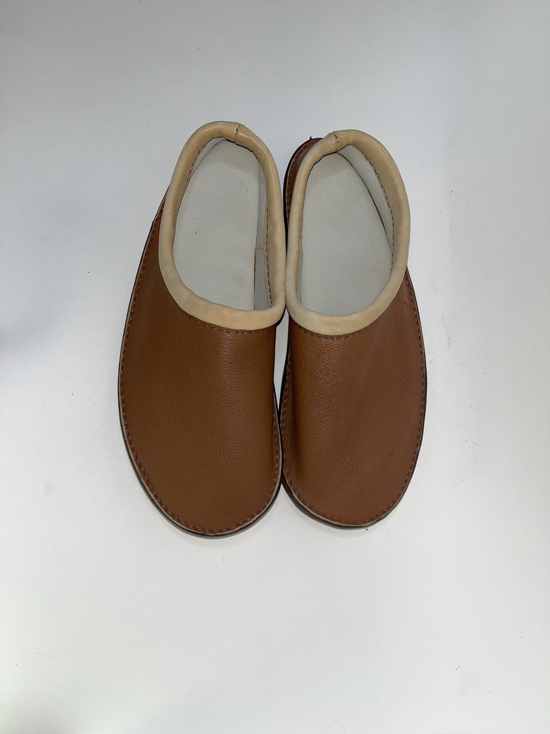 Mens House Shoes Size 10, Colour: Tan, Material: Leather, Size: 10