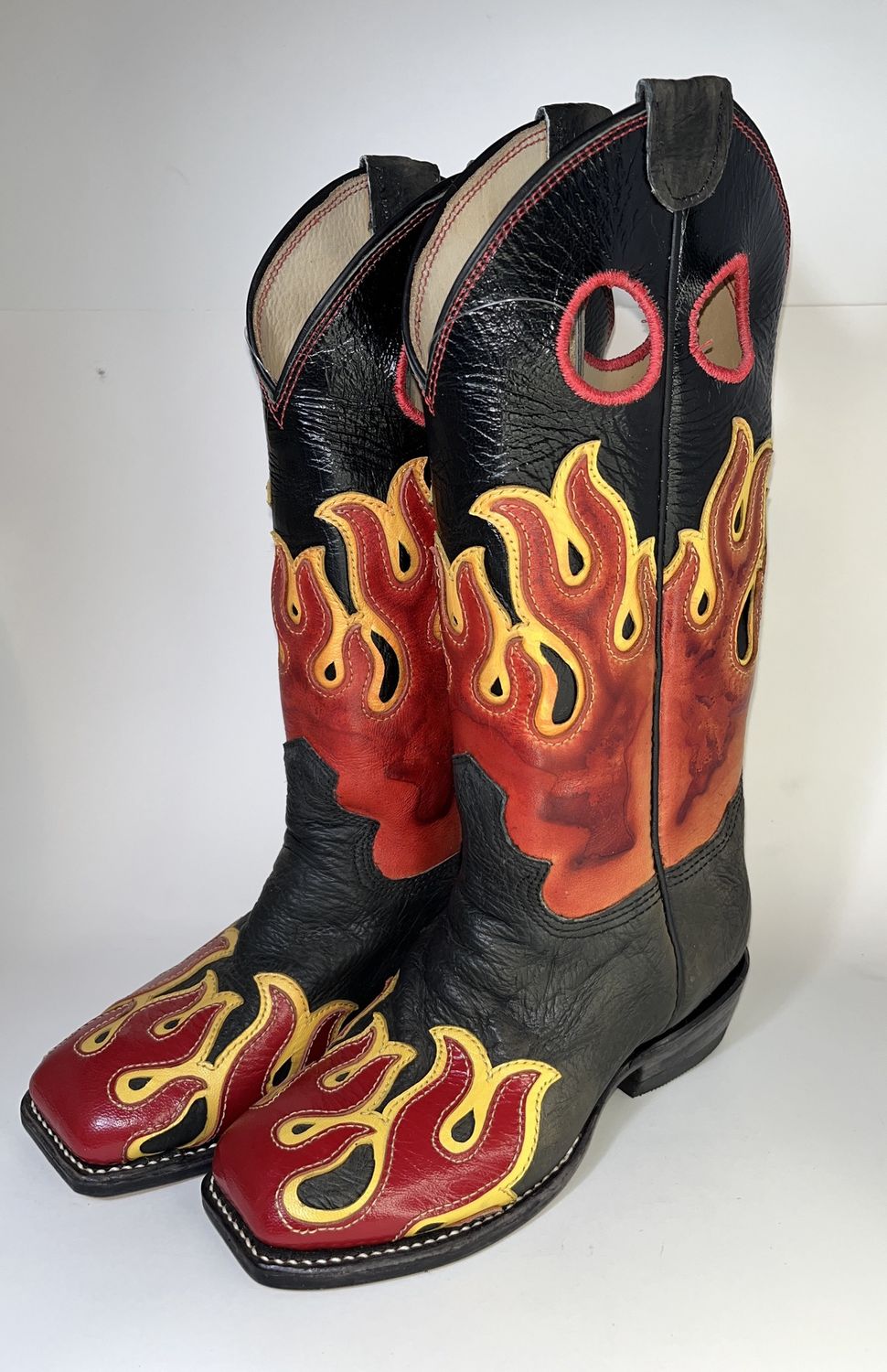 Women&#39;s Flame Boots, Size: 7