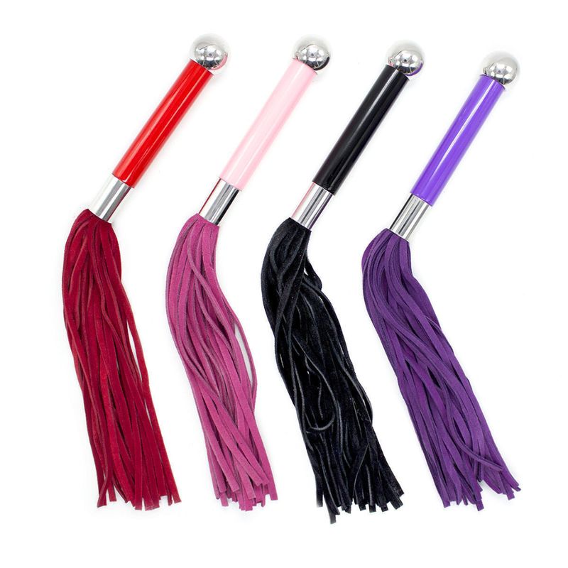 Glossy Handle Flogger – 38cm
