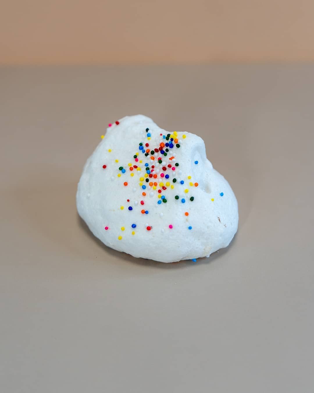 Meringue Kiss