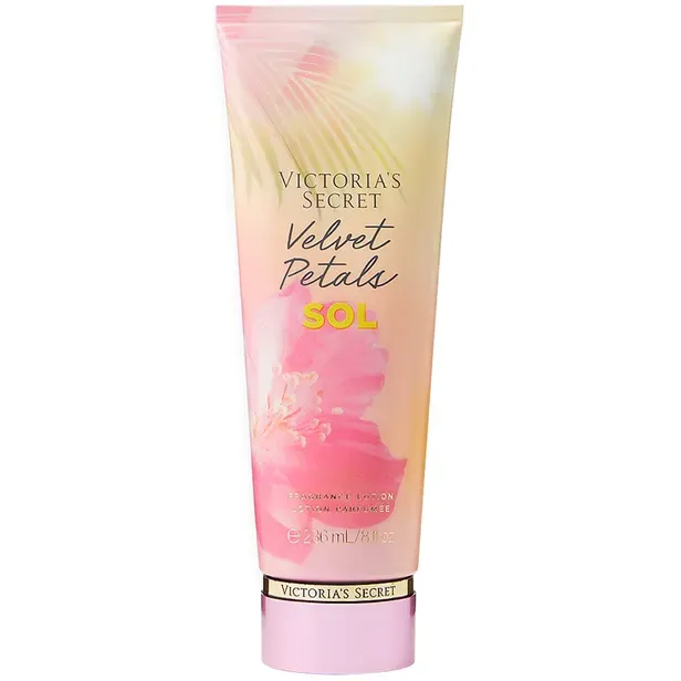 VICTORIA SECRET/Velvet Petal Lotion   8 OZ