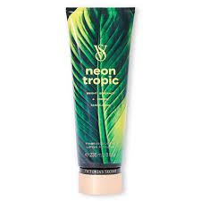 VICTORIA SECRET/Bright Bergamot &amp; Creamy Sandalwood   8 OZ