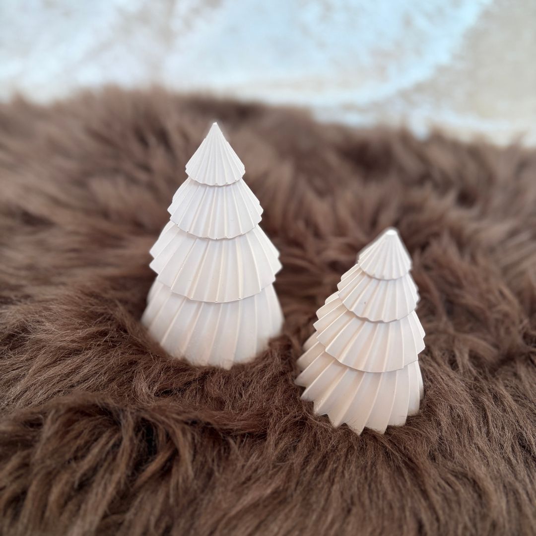 Moderne Weihnachtsbäume aus Keraflott (2 Größen, Weiß)