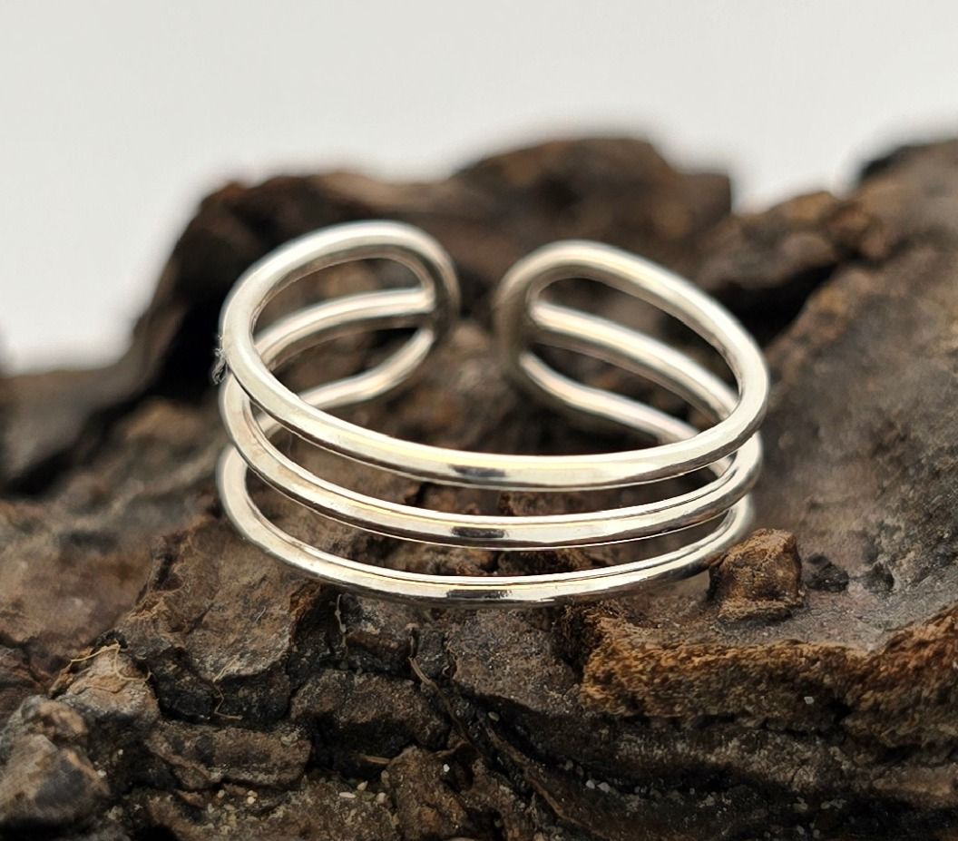 Triple Wire Toe Ring – Dainty 3-Band Sterling Silver Foot Jewelry
