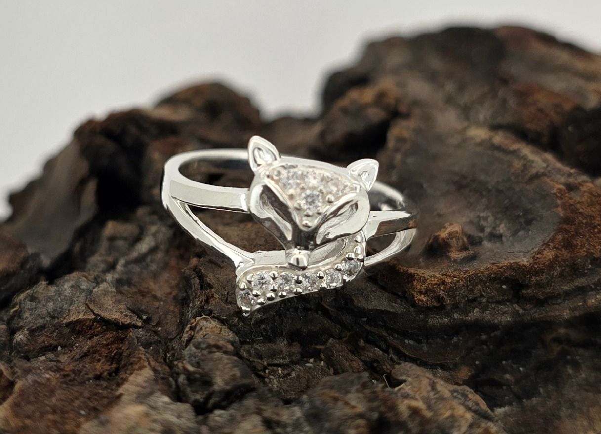 Midnight Fox Ring – Sterling Silver Split Shank with CZ-Accented Fox Design