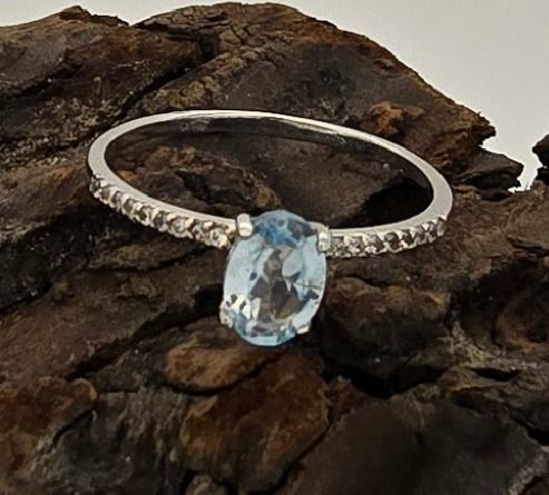 Blue Topaz &amp; CZ Sterling Silver Ring – Oval Gemstone in 4-Claw Setting